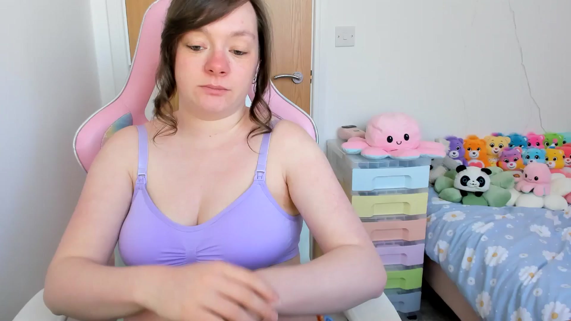 Gallery image thumbnail from JessieBear_'s myfreecams stream on, 04/04/2025, 17:03 image 7 of 20