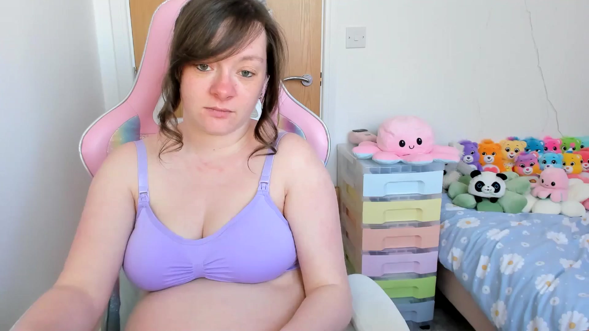 Gallery image thumbnail from JessieBear_'s myfreecams stream on, 04/04/2025, 17:03 image 11 of 20