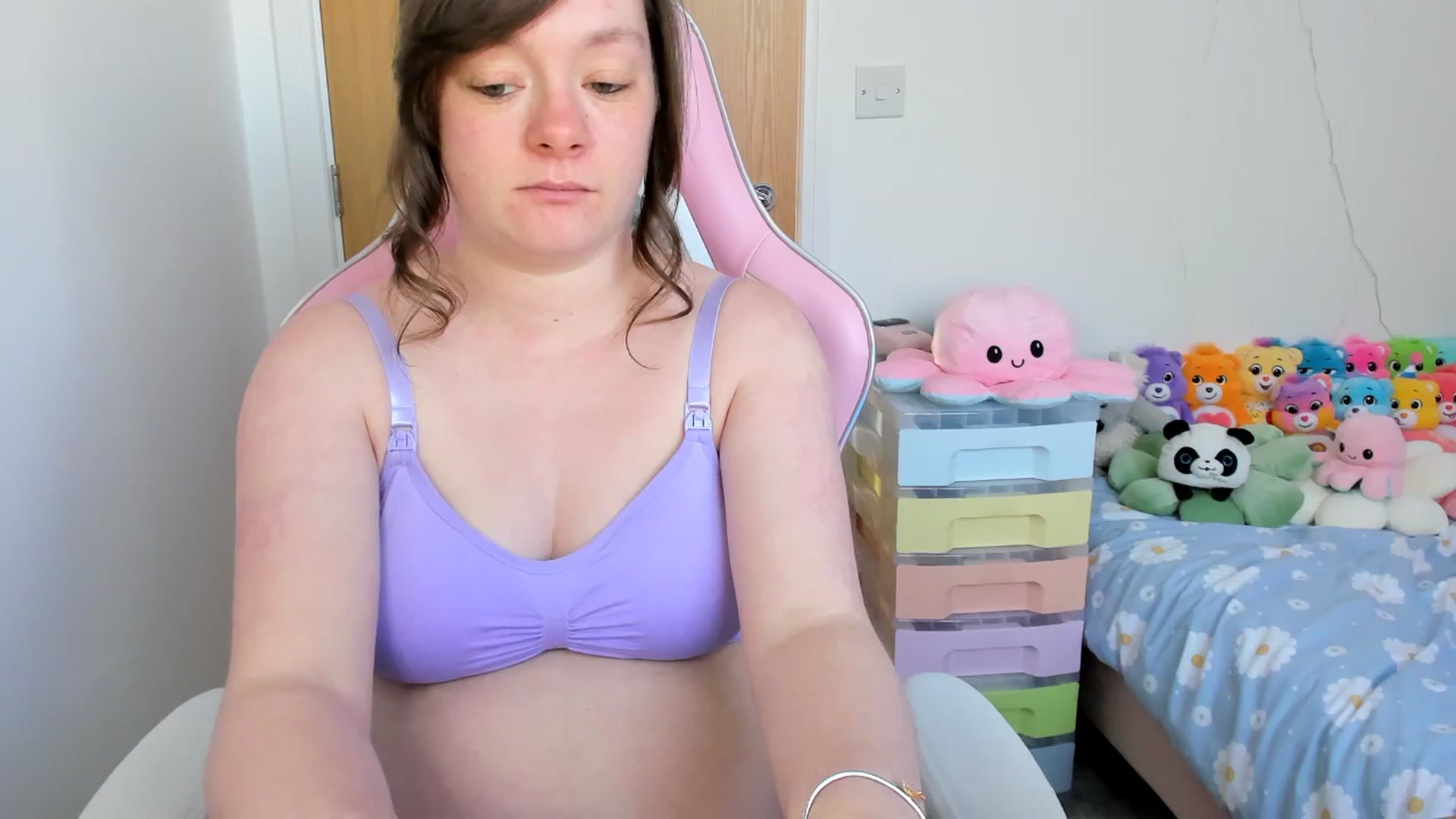 Gallery image thumbnail from JessieBear_'s myfreecams stream on, 04/04/2025, 17:03 image 17 of 20