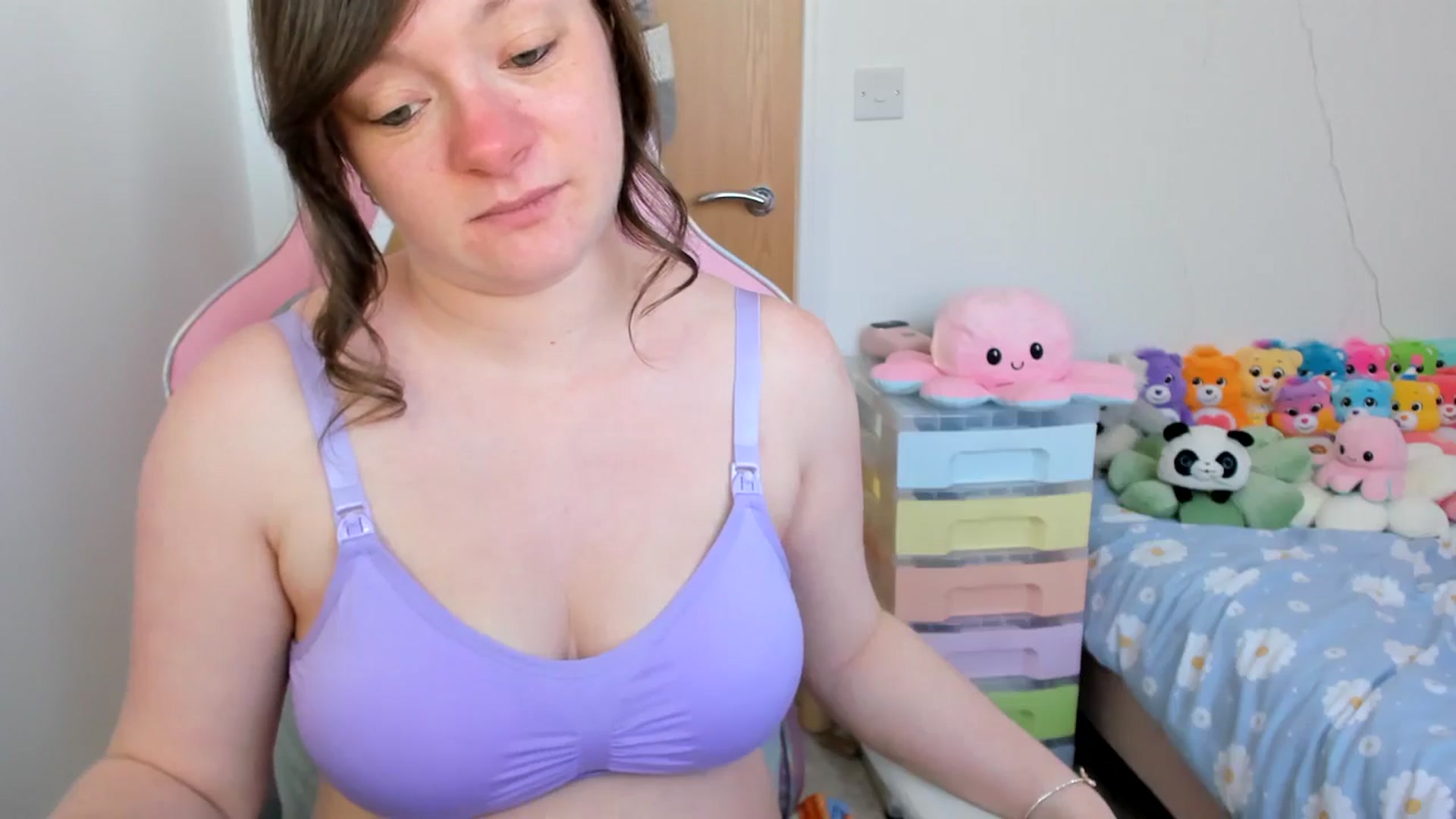 Gallery image thumbnail from JessieBear_'s myfreecams stream on, 04/04/2025, 17:03 image 2 of 20