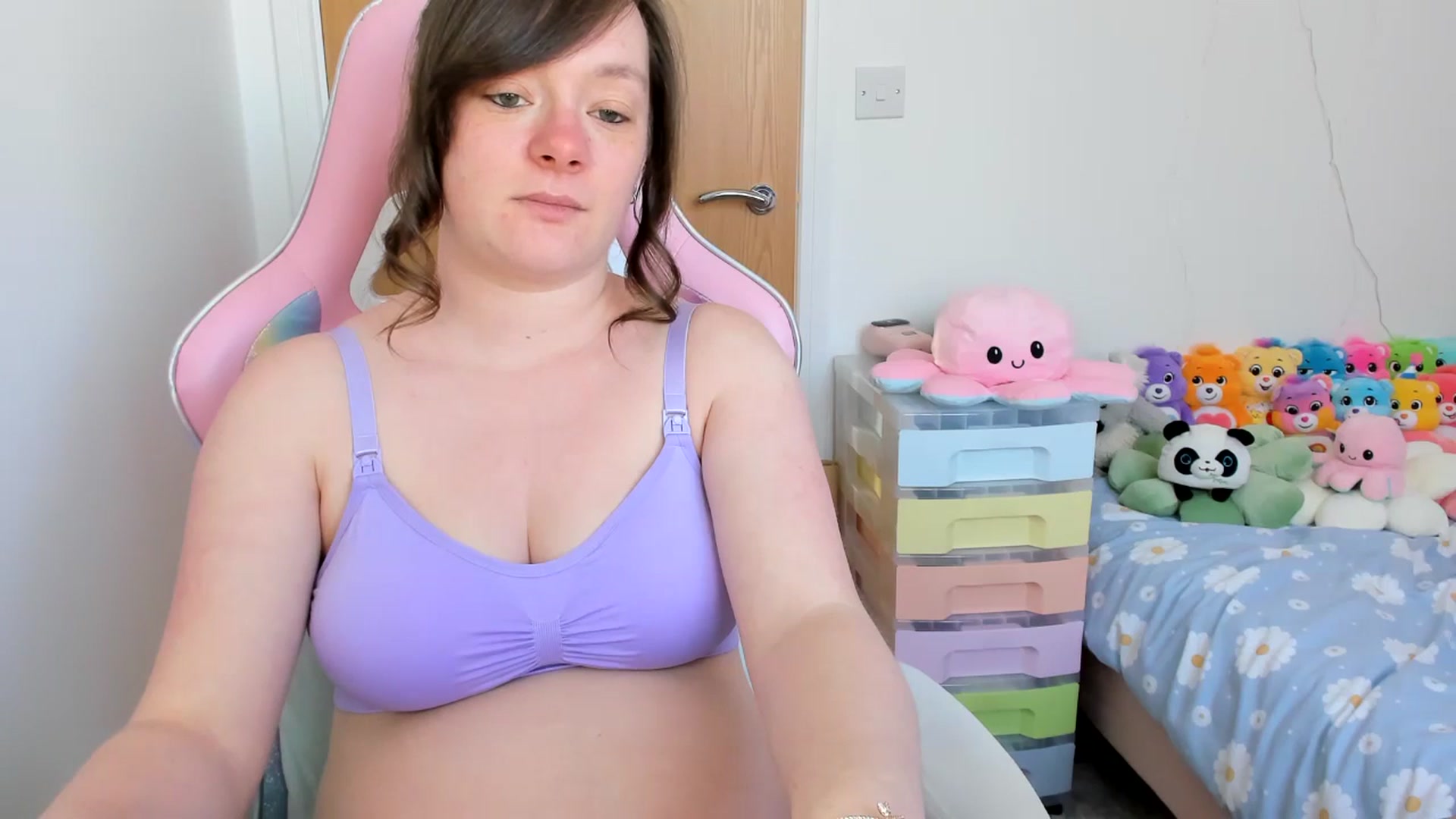Gallery image thumbnail from JessieBear_'s myfreecams stream on, 04/04/2025, 17:03 image 3 of 20