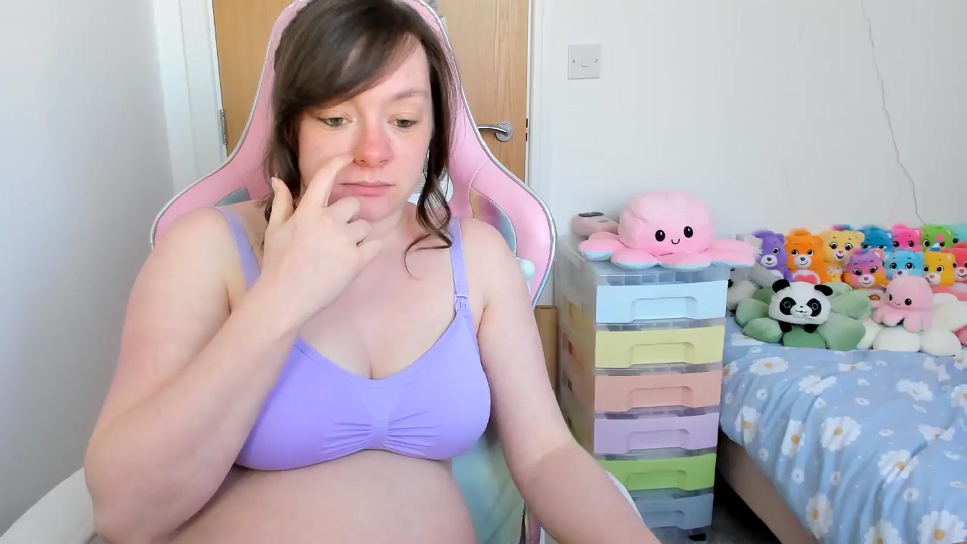 Gallery image thumbnail from JessieBear_'s myfreecams stream on, 04/04/2025, 17:03 image 12 of 20
