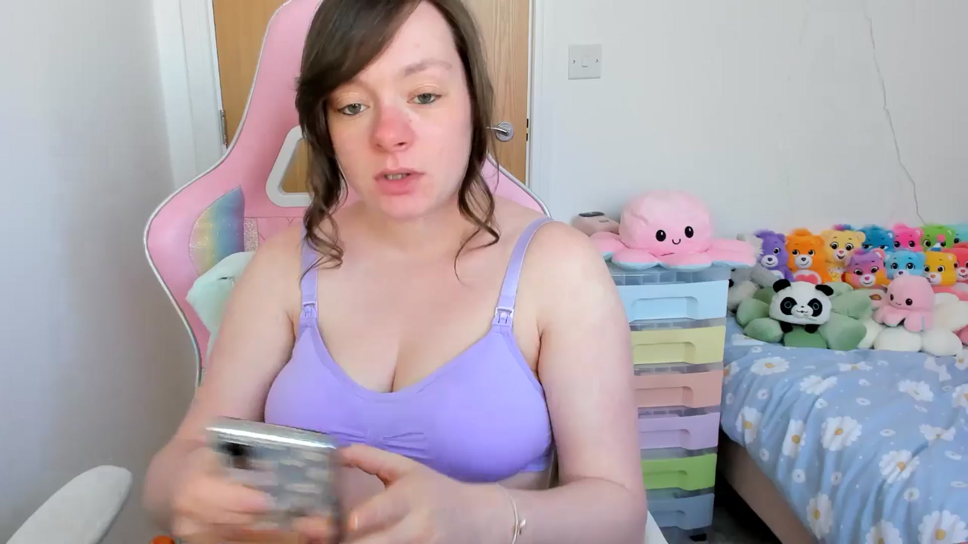 Gallery image thumbnail from JessieBear_'s myfreecams stream on, 04/04/2025, 17:03 image 8 of 20