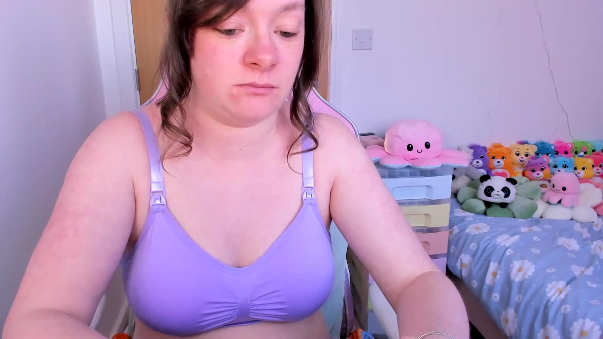 Gallery image thumbnail from JessieBear_'s myfreecams stream on, 04/04/2025, 17:18 image 4 of 20