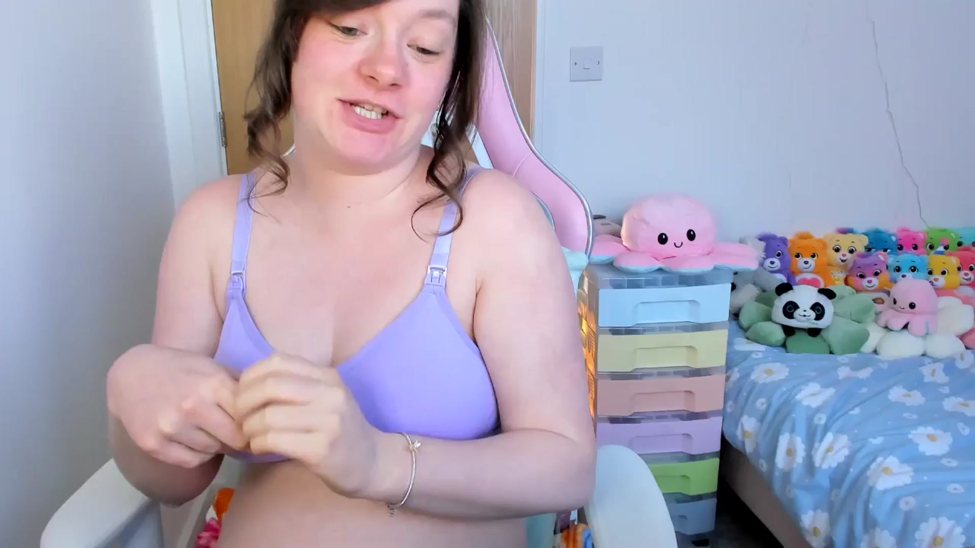 Gallery image thumbnail from JessieBear_'s myfreecams stream on, 04/04/2025, 17:18 image 20 of 20