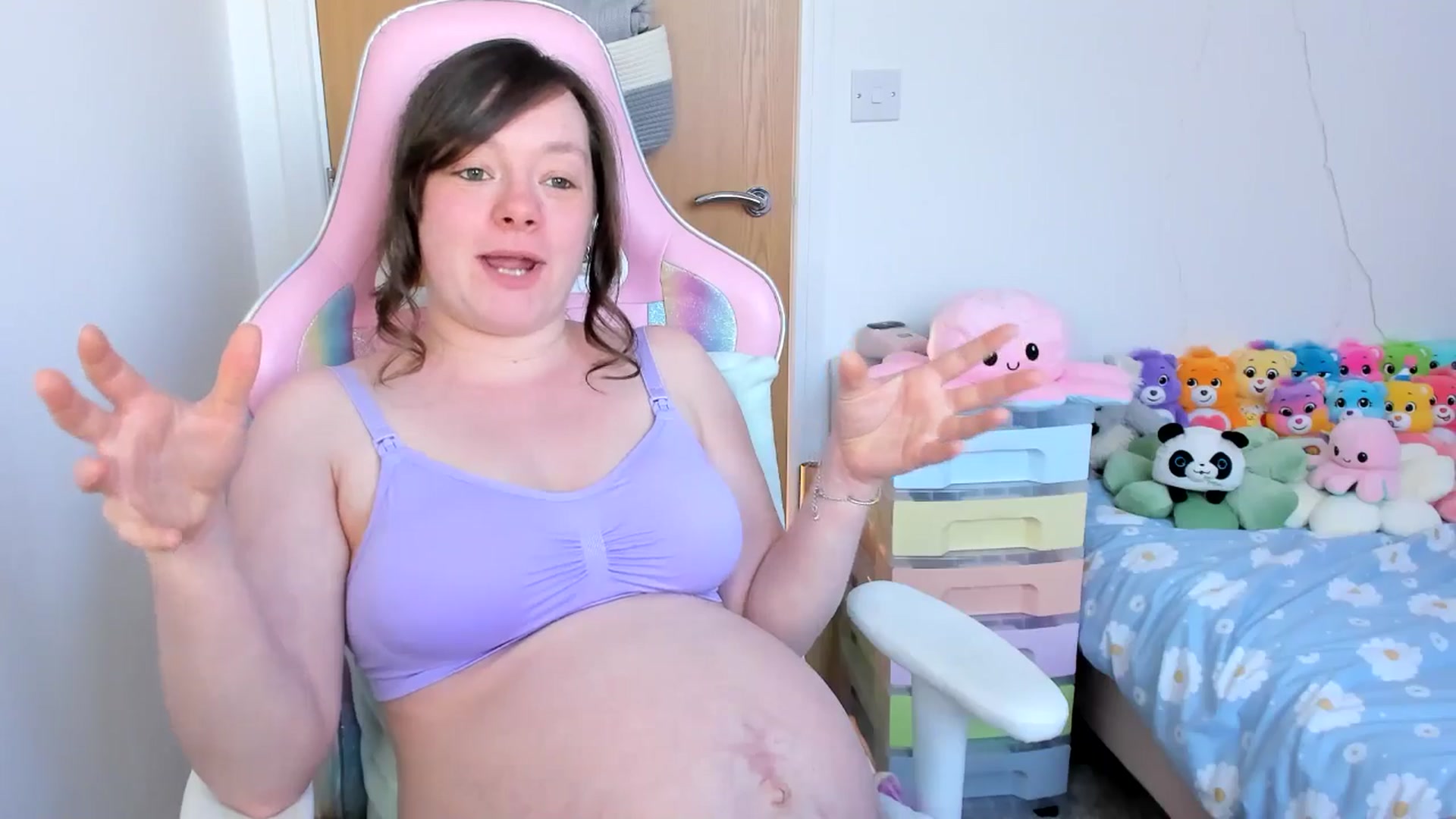 Gallery image thumbnail from JessieBear_'s myfreecams stream on, 04/04/2025, 17:18 image 9 of 20