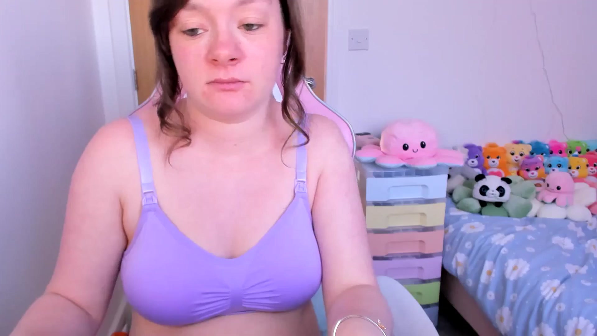 Gallery image thumbnail from JessieBear_'s myfreecams stream on, 04/04/2025, 17:18 image 2 of 20
