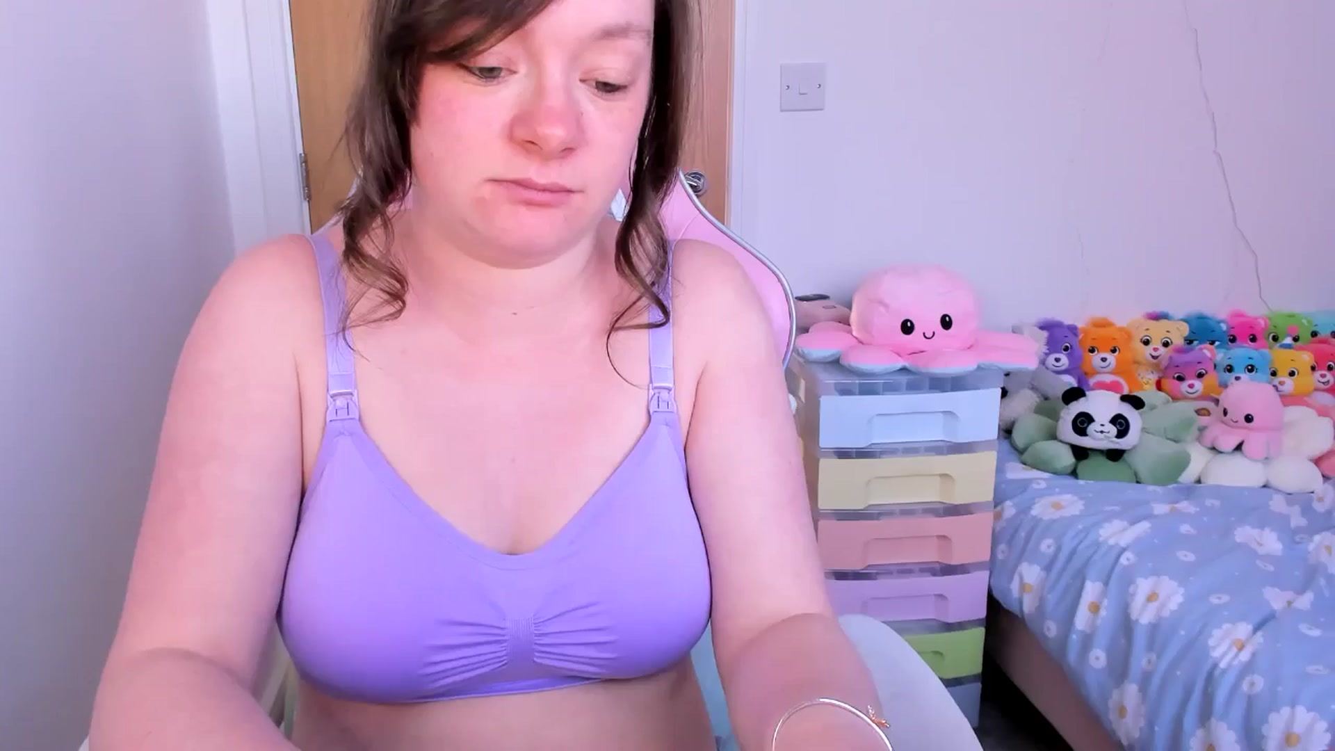 Gallery image thumbnail from JessieBear_'s myfreecams stream on, 04/04/2025, 17:18 image 1 of 20