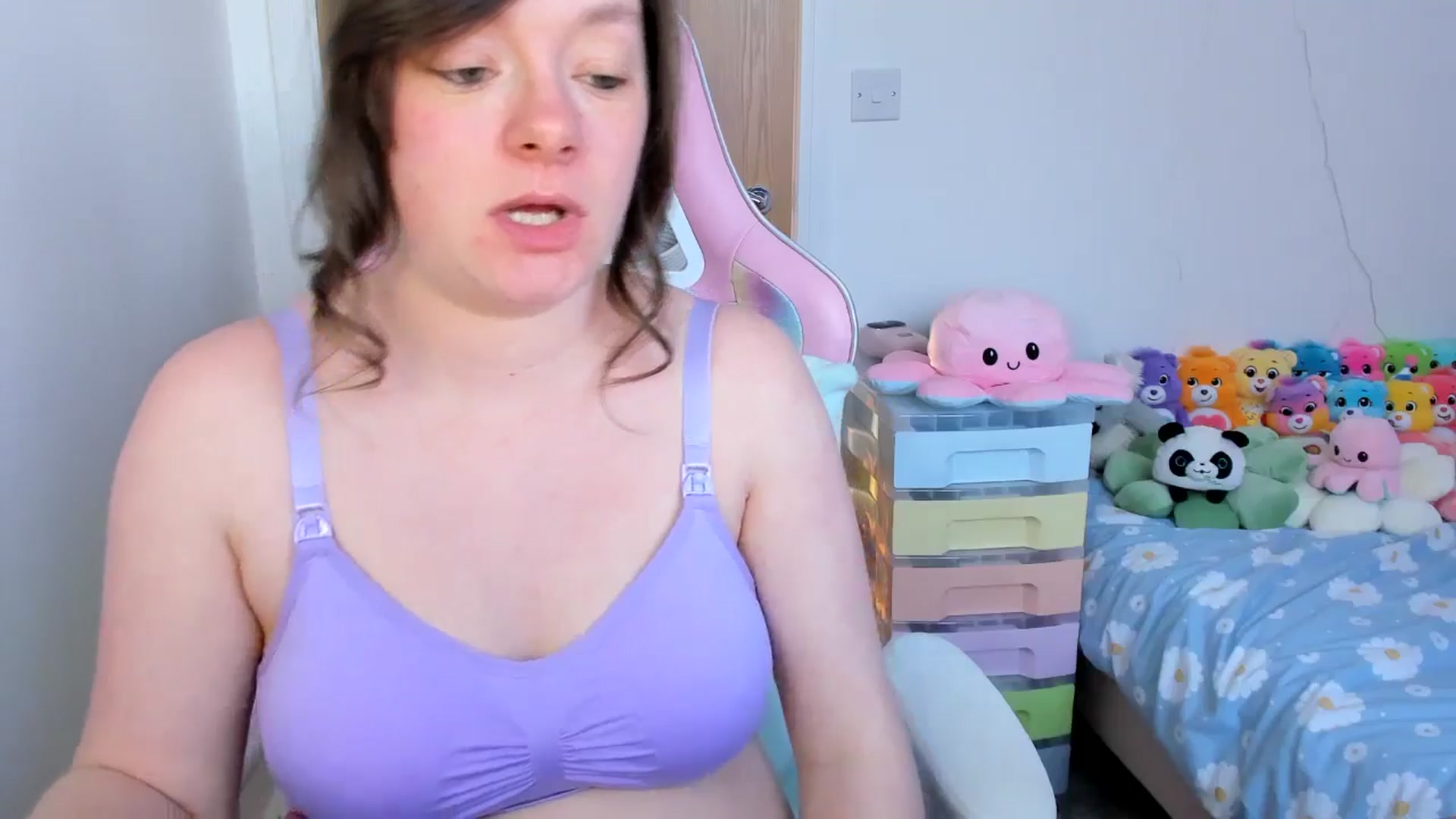 Gallery image thumbnail from JessieBear_'s myfreecams stream on, 04/04/2025, 17:18 image 16 of 20