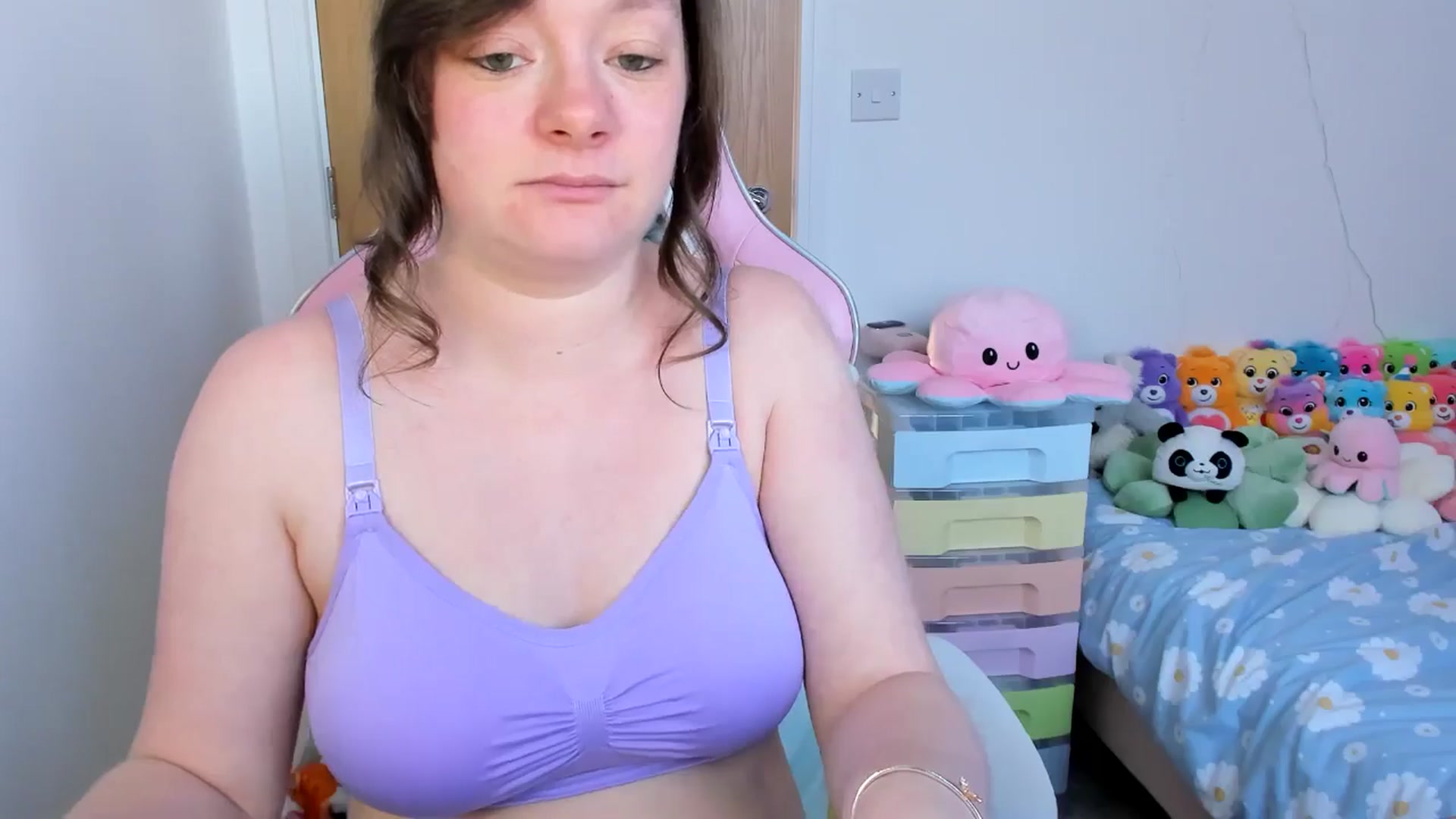 Gallery image thumbnail from JessieBear_'s myfreecams stream on, 04/04/2025, 17:18 image 15 of 20