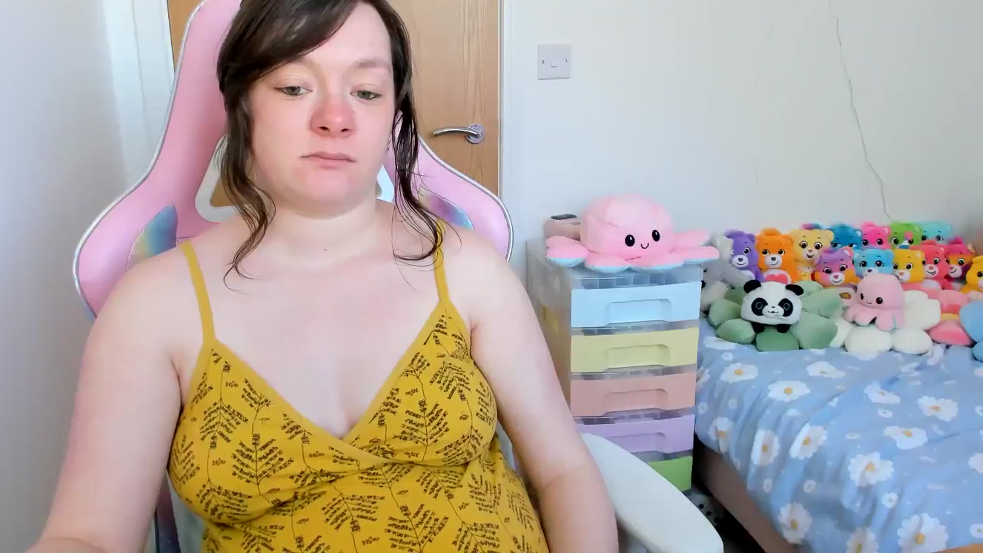 Gallery image thumbnail from JessieBear_'s myfreecams stream on, 04/07/2025, 15:55 image 14 of 20