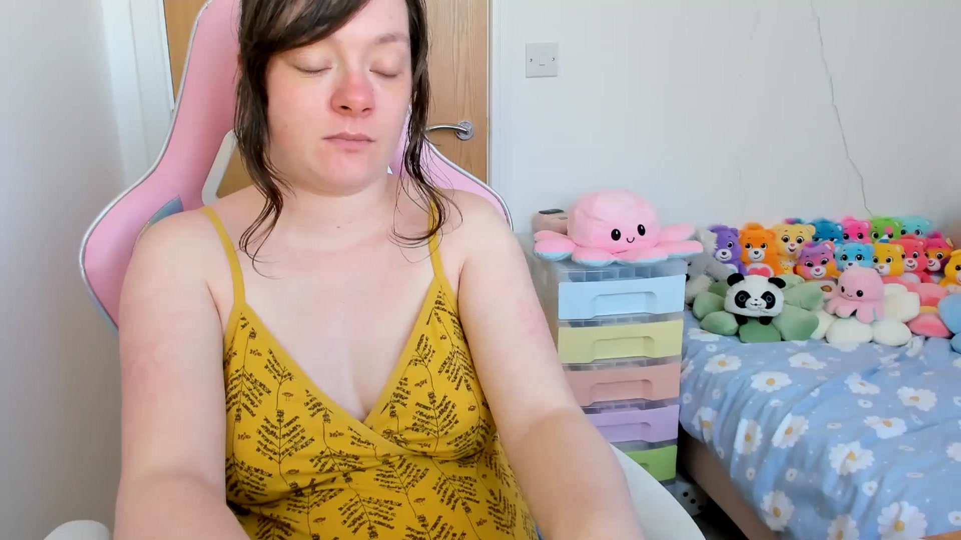 Gallery image thumbnail from JessieBear_'s myfreecams stream on, 04/07/2025, 15:55 image 9 of 20