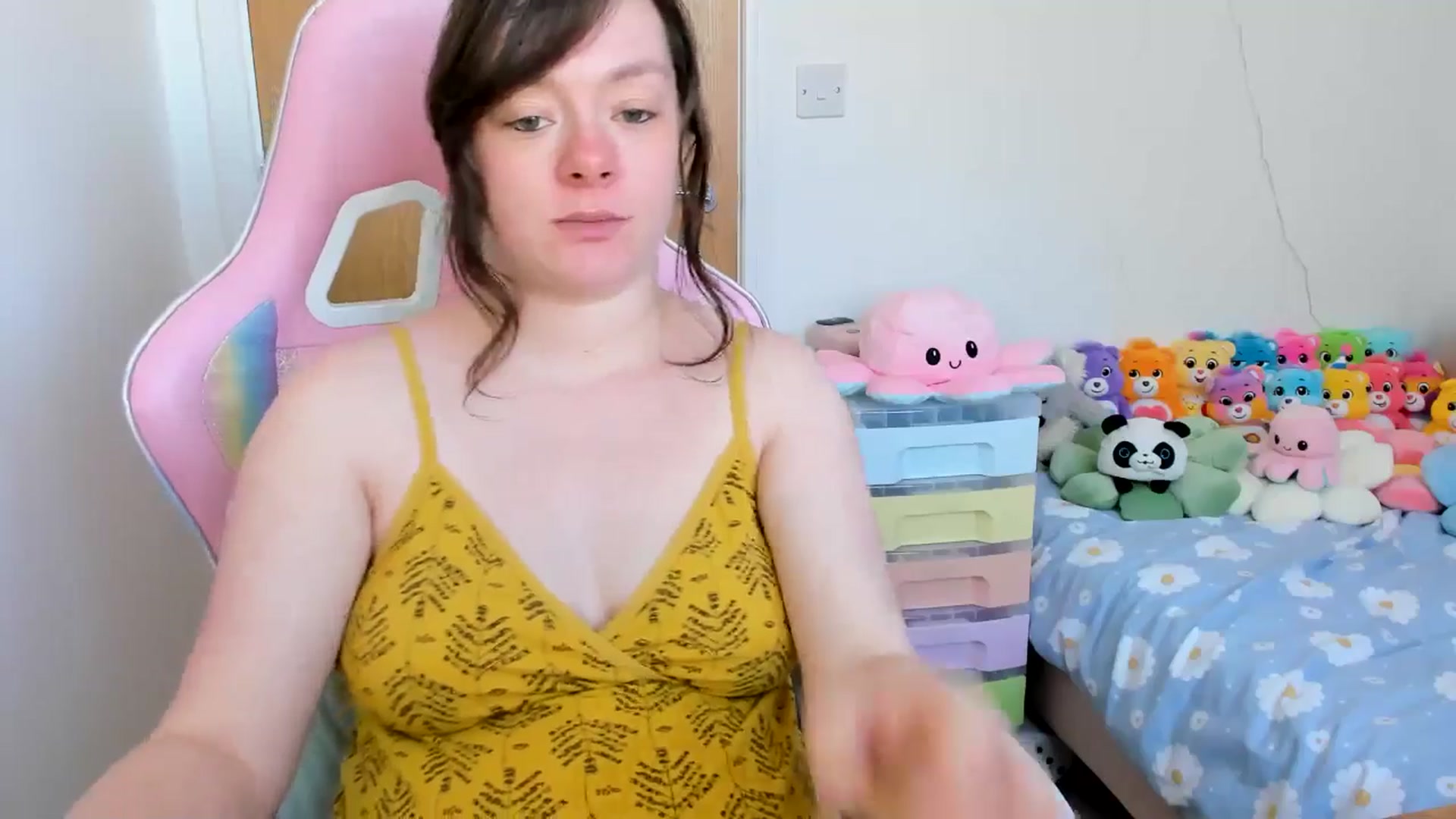 Gallery image thumbnail from JessieBear_'s myfreecams stream on, 04/07/2025, 15:55 image 15 of 20
