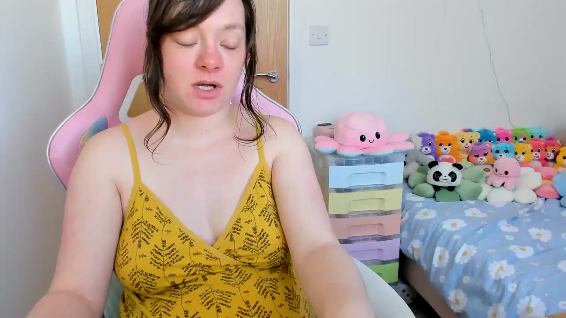 Gallery image thumbnail from JessieBear_'s myfreecams stream on, 04/07/2025, 15:55 image 10 of 20