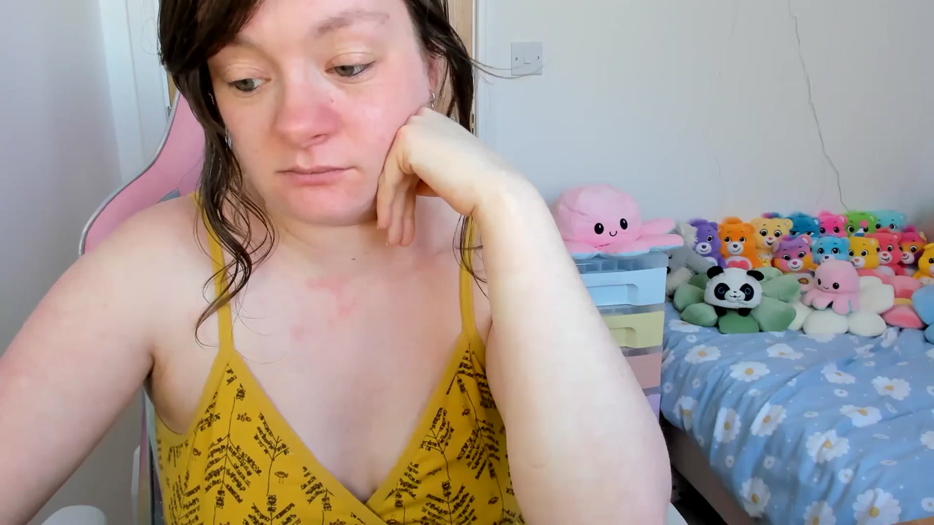 Gallery image thumbnail from JessieBear_'s myfreecams stream on, 04/07/2025, 16:35 image 18 of 20