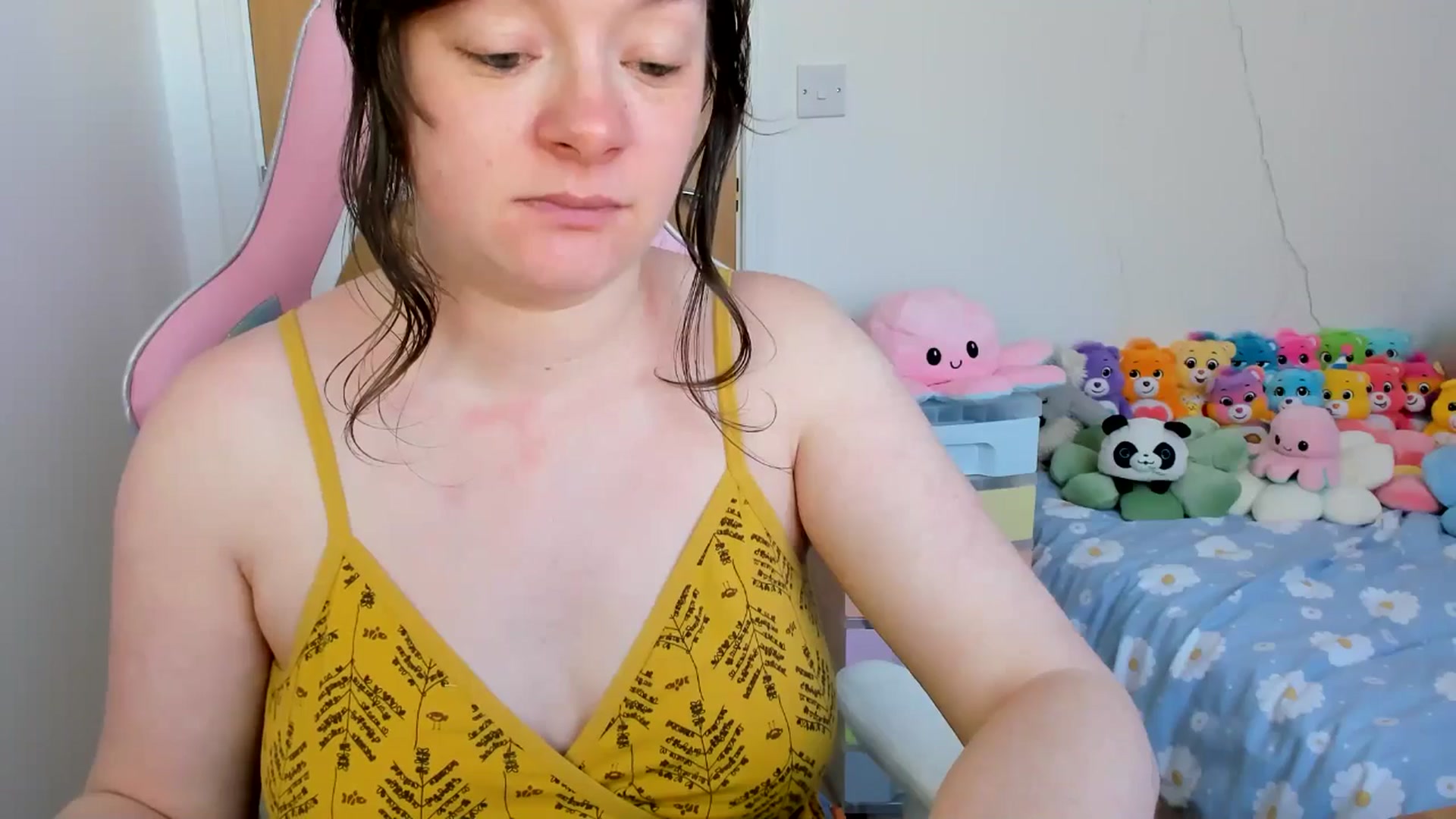 Gallery image thumbnail from JessieBear_'s myfreecams stream on, 04/07/2025, 16:35 image 14 of 20