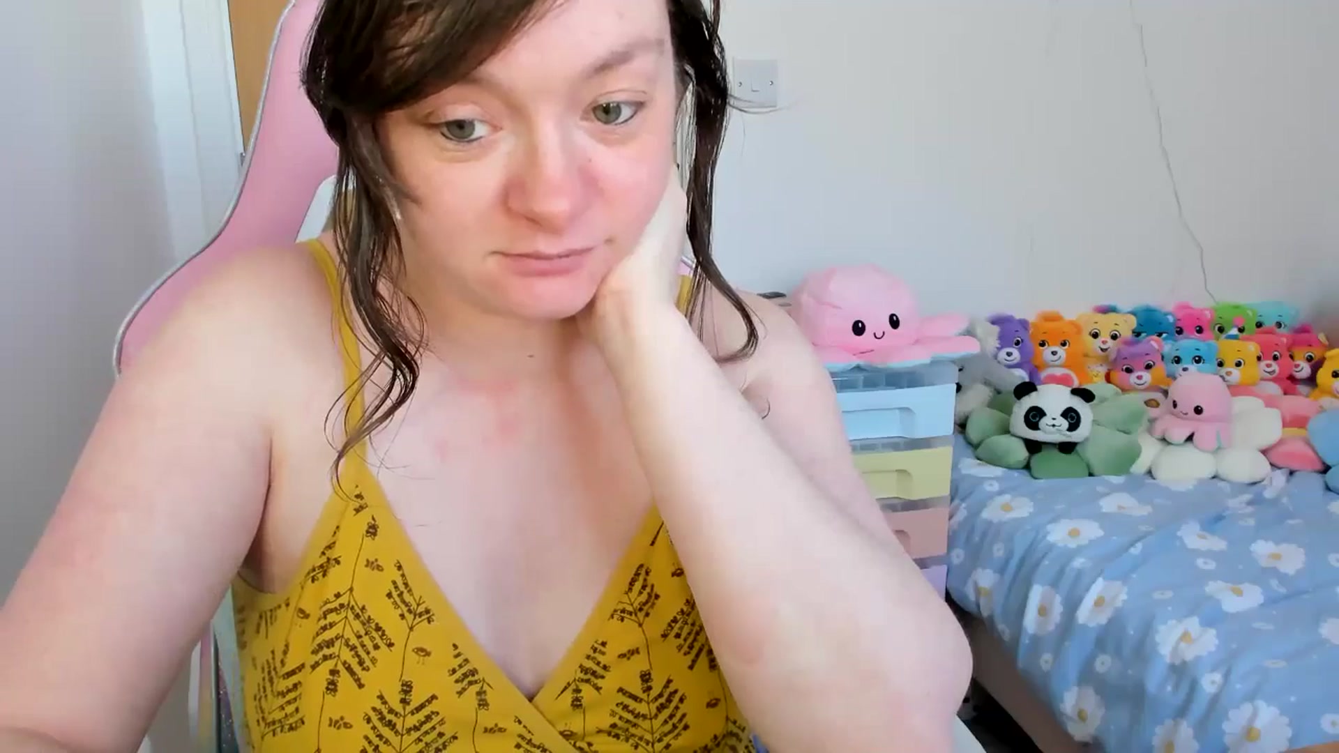 Gallery image thumbnail from JessieBear_'s myfreecams stream on, 04/07/2025, 16:35 image 15 of 20