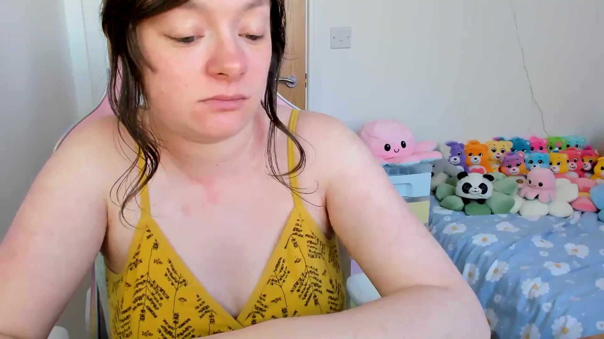 Gallery image thumbnail from JessieBear_'s myfreecams stream on, 04/07/2025, 16:35 image 12 of 20