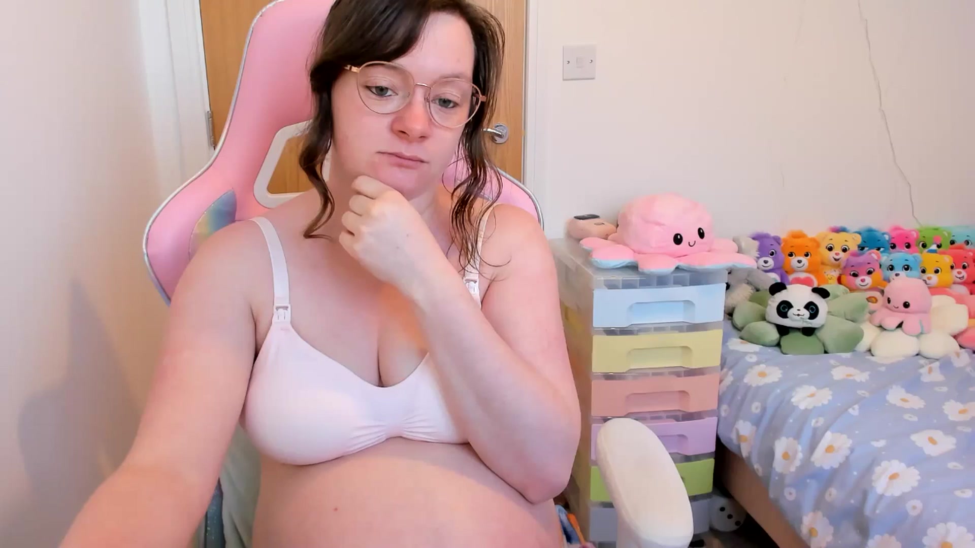 Gallery image thumbnail from JessieBear_'s myfreecams stream on, 04/11/2025, 16:44 image 8 of 20