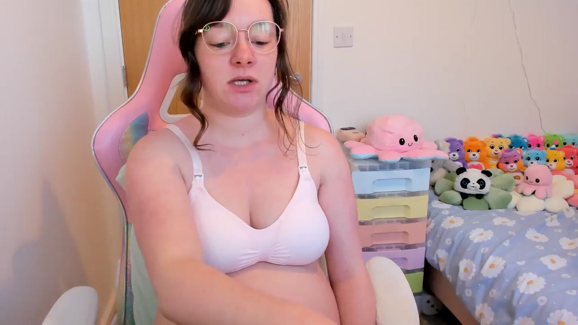 Gallery image thumbnail from JessieBear_'s myfreecams stream on, 04/11/2025, 16:44 image 3 of 20