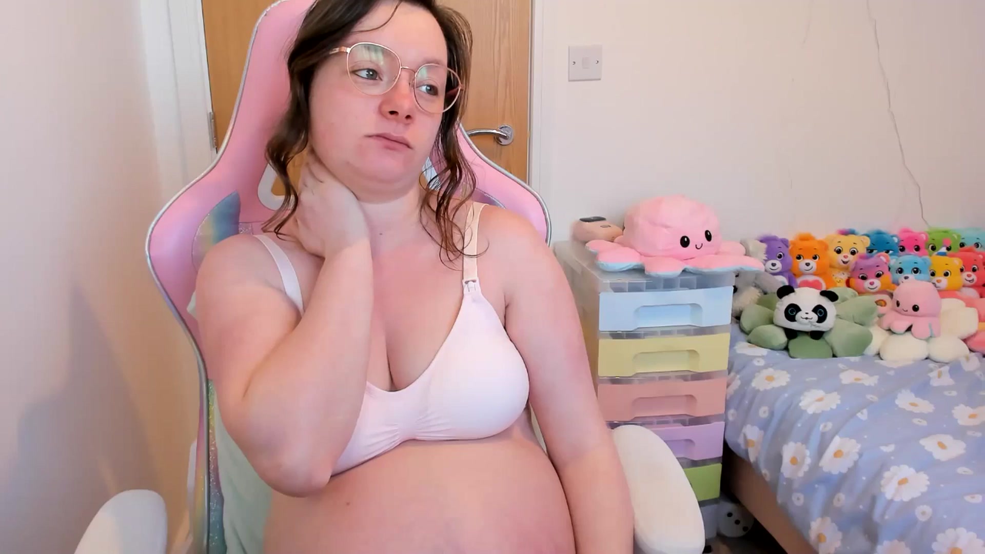 Gallery image thumbnail from JessieBear_'s myfreecams stream on, 04/11/2025, 16:44 image 10 of 20