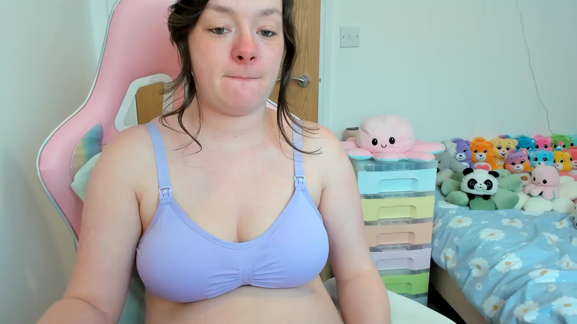 Gallery image thumbnail from JessieBear_'s myfreecams stream on, 04/14/2025, 17:03 image 2 of 20