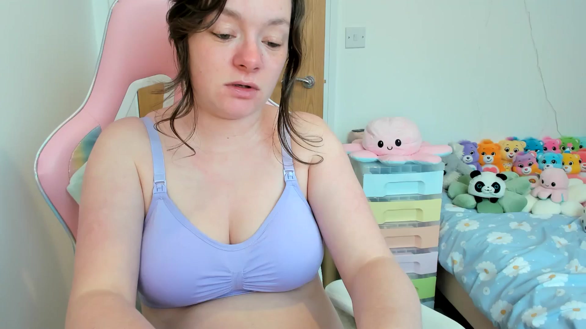 Gallery image thumbnail from JessieBear_'s myfreecams stream on, 04/14/2025, 17:03 image 1 of 20