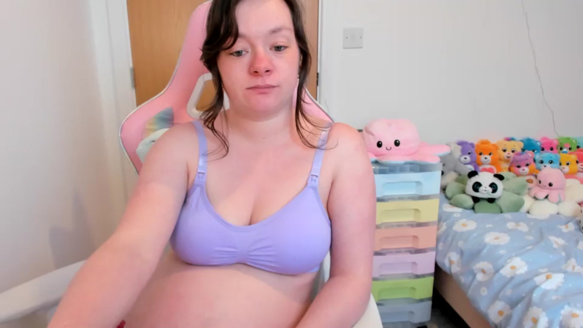 Gallery image thumbnail from JessieBear_'s myfreecams stream on, 04/14/2025, 17:03 image 14 of 20