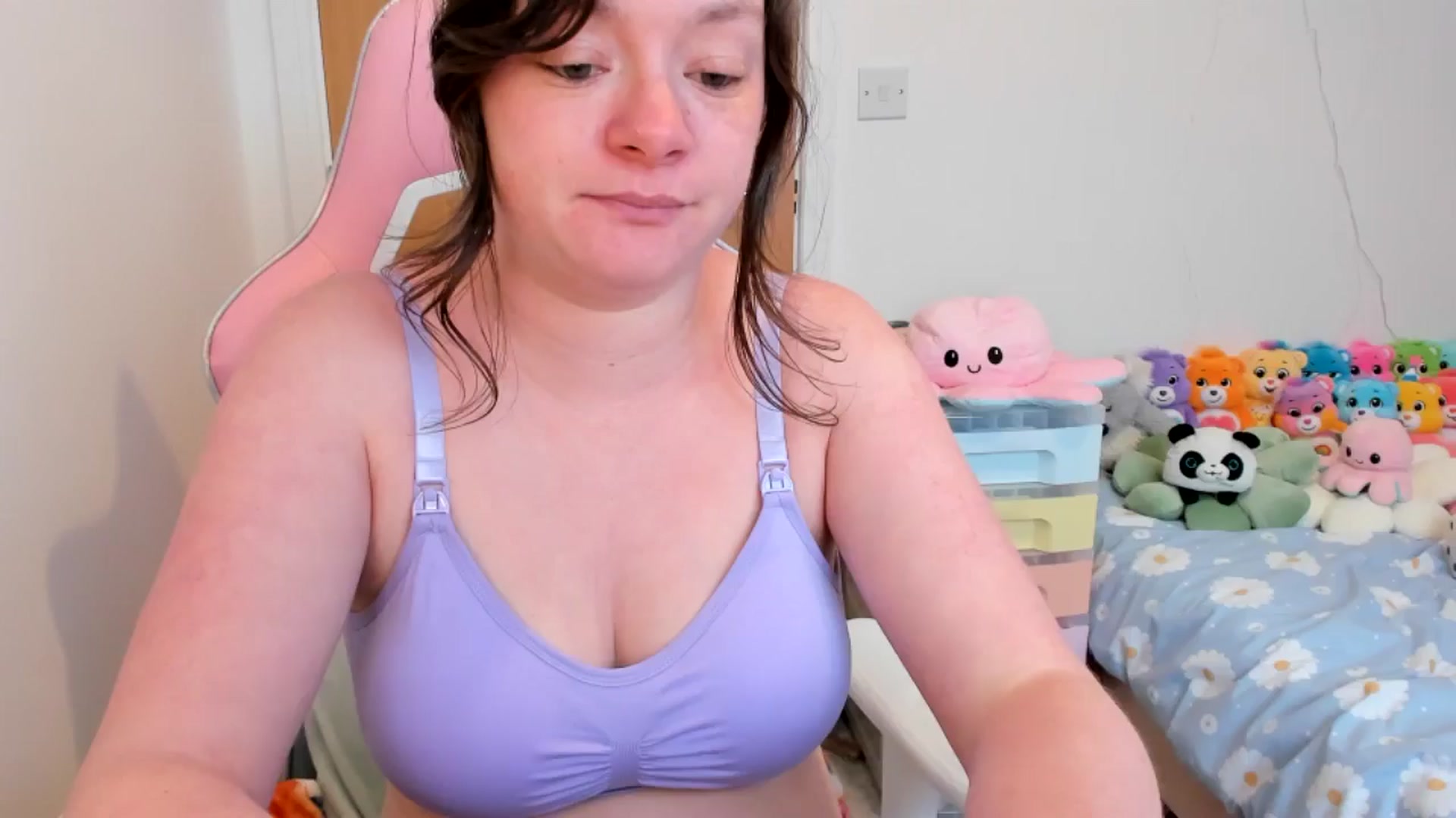Gallery image thumbnail from JessieBear_'s myfreecams stream on, 04/14/2025, 17:03 image 18 of 20