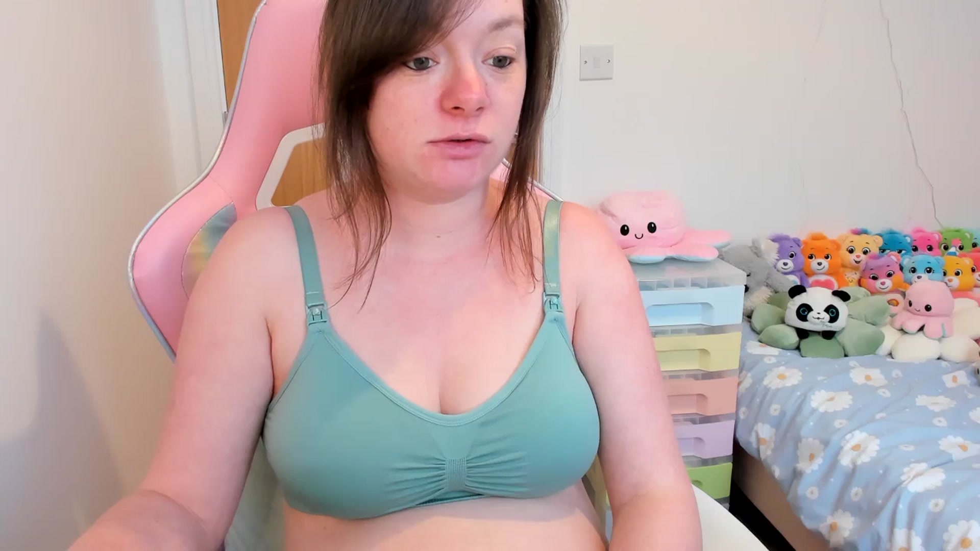 Gallery image thumbnail from JessieBear_'s myfreecams stream on, 04/15/2025, 15:30 image 2 of 20