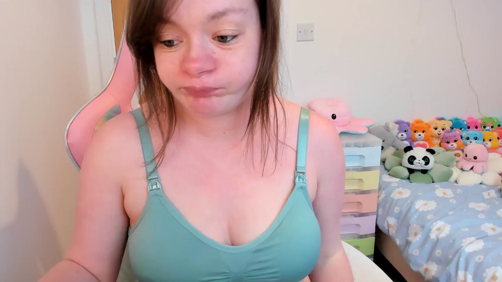 Gallery image thumbnail from JessieBear_'s myfreecams stream on, 04/15/2025, 15:30 image 1 of 20