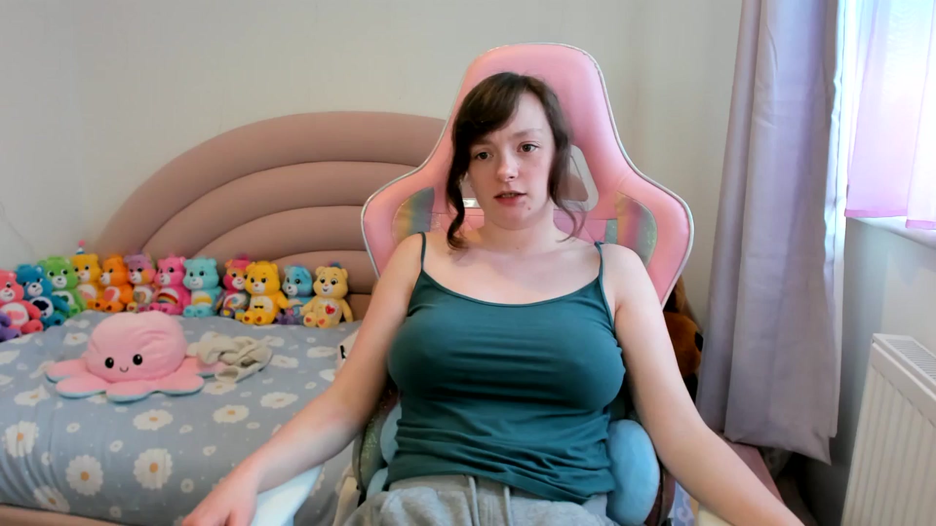 Gallery image thumbnail from JessieBear_'s myfreecams stream on, 02/22/2026, 15:59 image 2 of 20