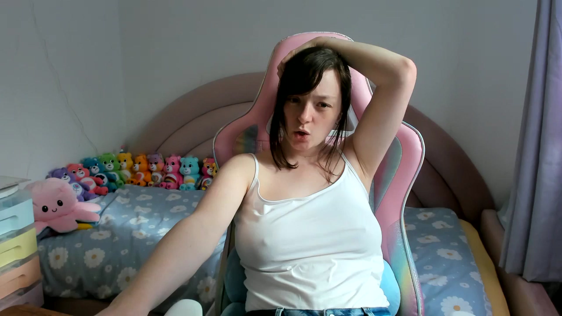 Gallery image thumbnail from JessieBear_'s myfreecams stream on, 04/11/2026, 09:55 image 5 of 20