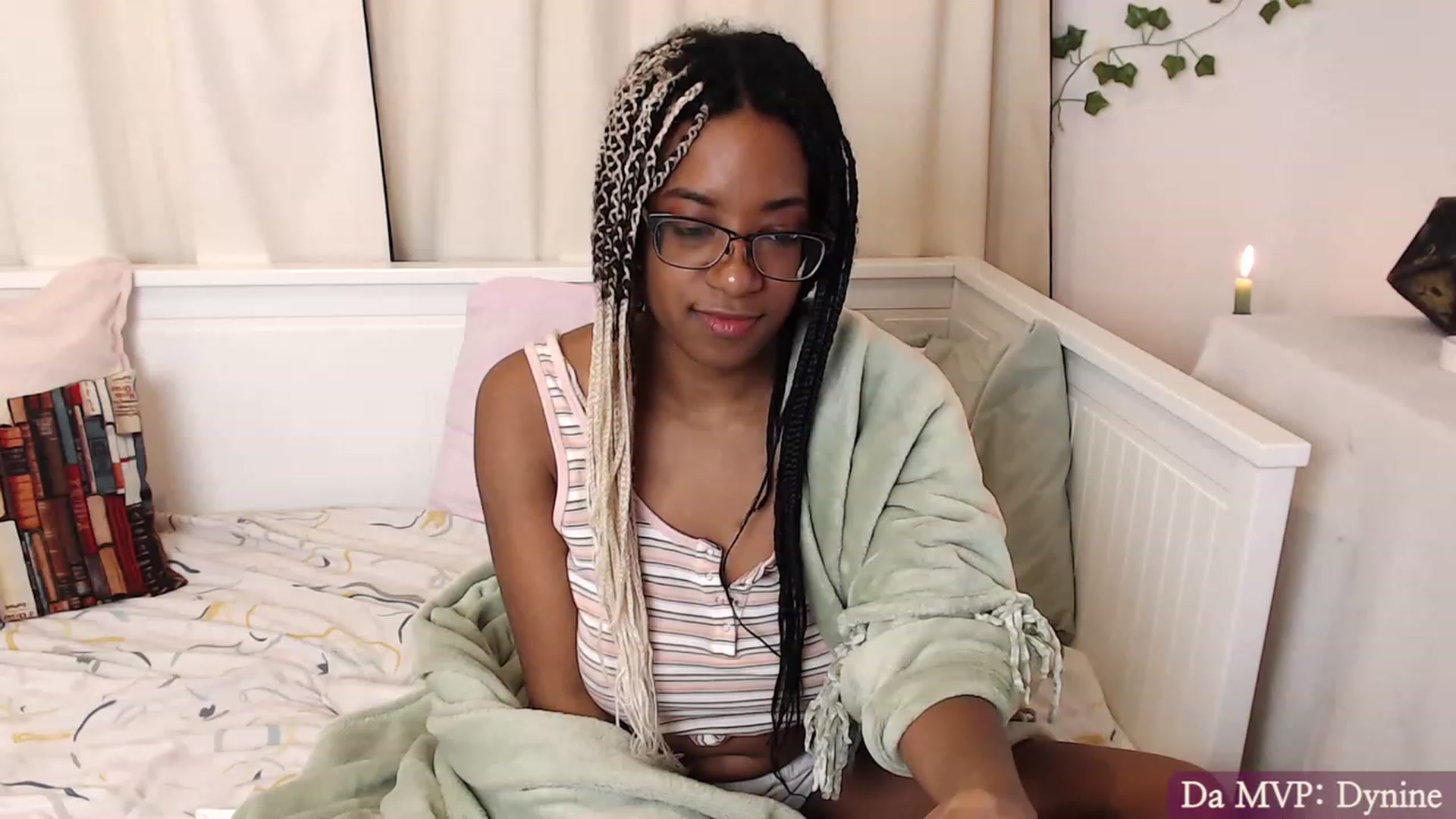 Gallery image thumbnail from JessieDames's myfreecams stream on, 11/22/2022, 23:01 image 13 of 20
