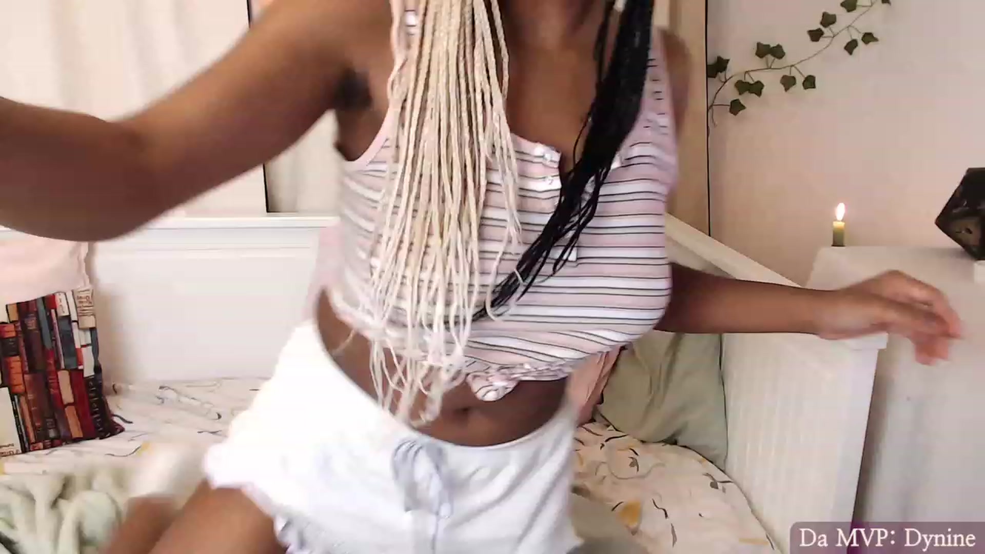 Gallery image thumbnail from JessieDames's myfreecams stream on, 11/22/2022, 23:01 image 2 of 20