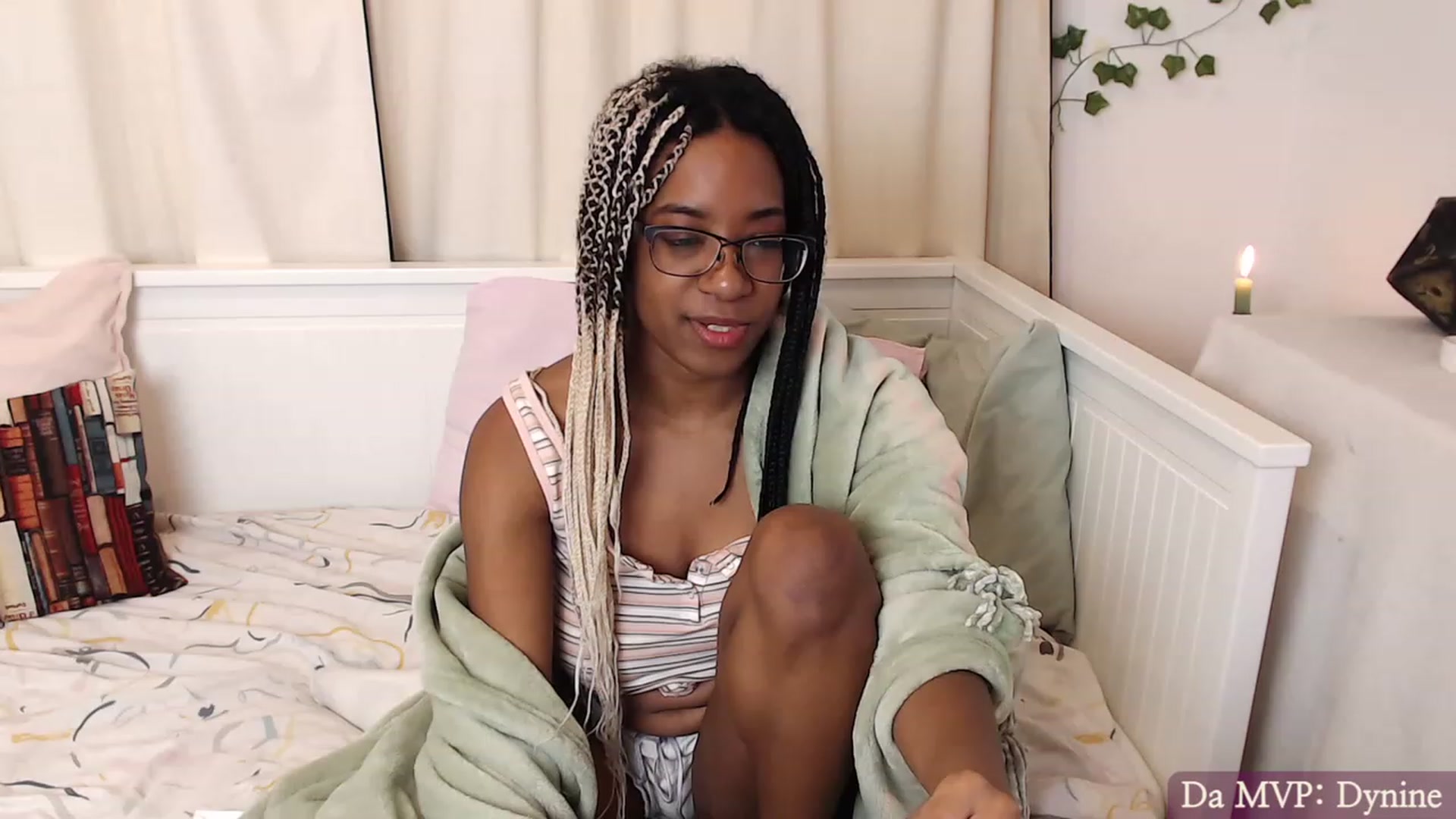 Gallery image thumbnail from JessieDames's myfreecams stream on, 11/22/2022, 23:01 image 11 of 20