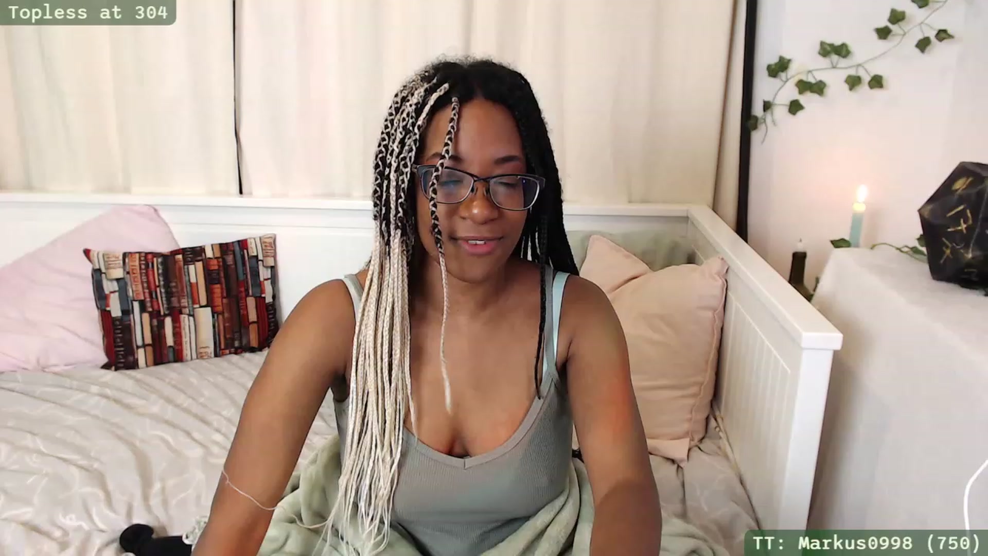 Gallery image thumbnail from JessieDames's myfreecams stream on, 11/29/2022, 24:55 image 11 of 20