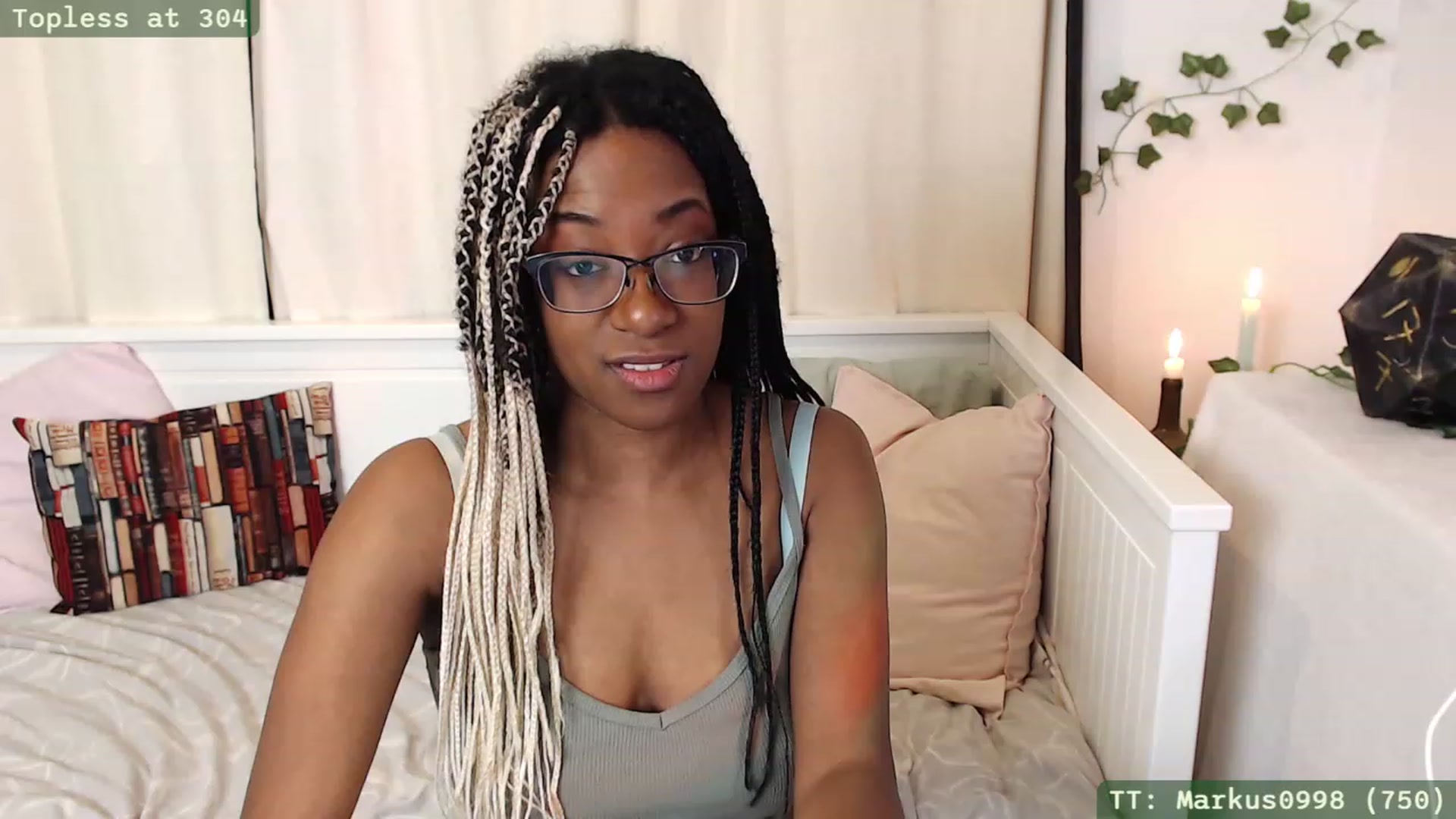 Gallery image thumbnail from JessieDames's myfreecams stream on, 11/29/2022, 24:55 image 6 of 20