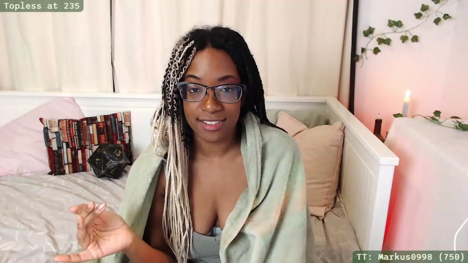 Gallery image thumbnail from JessieDames's myfreecams stream on, 11/29/2022, 24:54 image 14 of 20