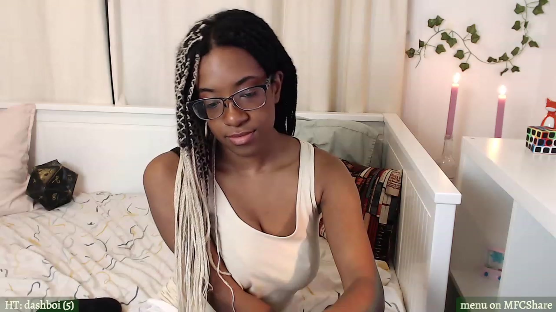 Gallery image thumbnail from JessieDames's myfreecams stream on, 12/06/2022, 16:16 image 17 of 20