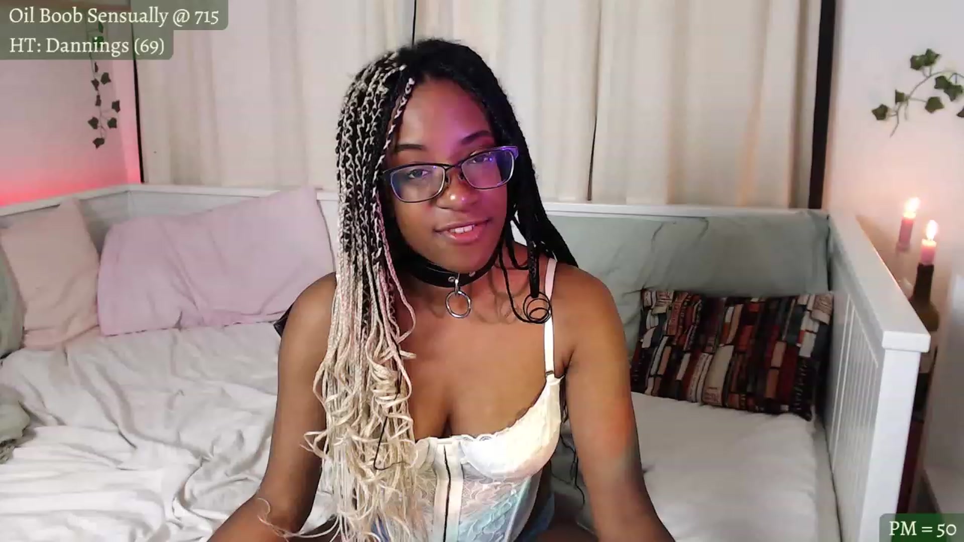 Gallery image thumbnail from JessieDames's myfreecams stream on, 12/08/2022, 19:41 image 6 of 20