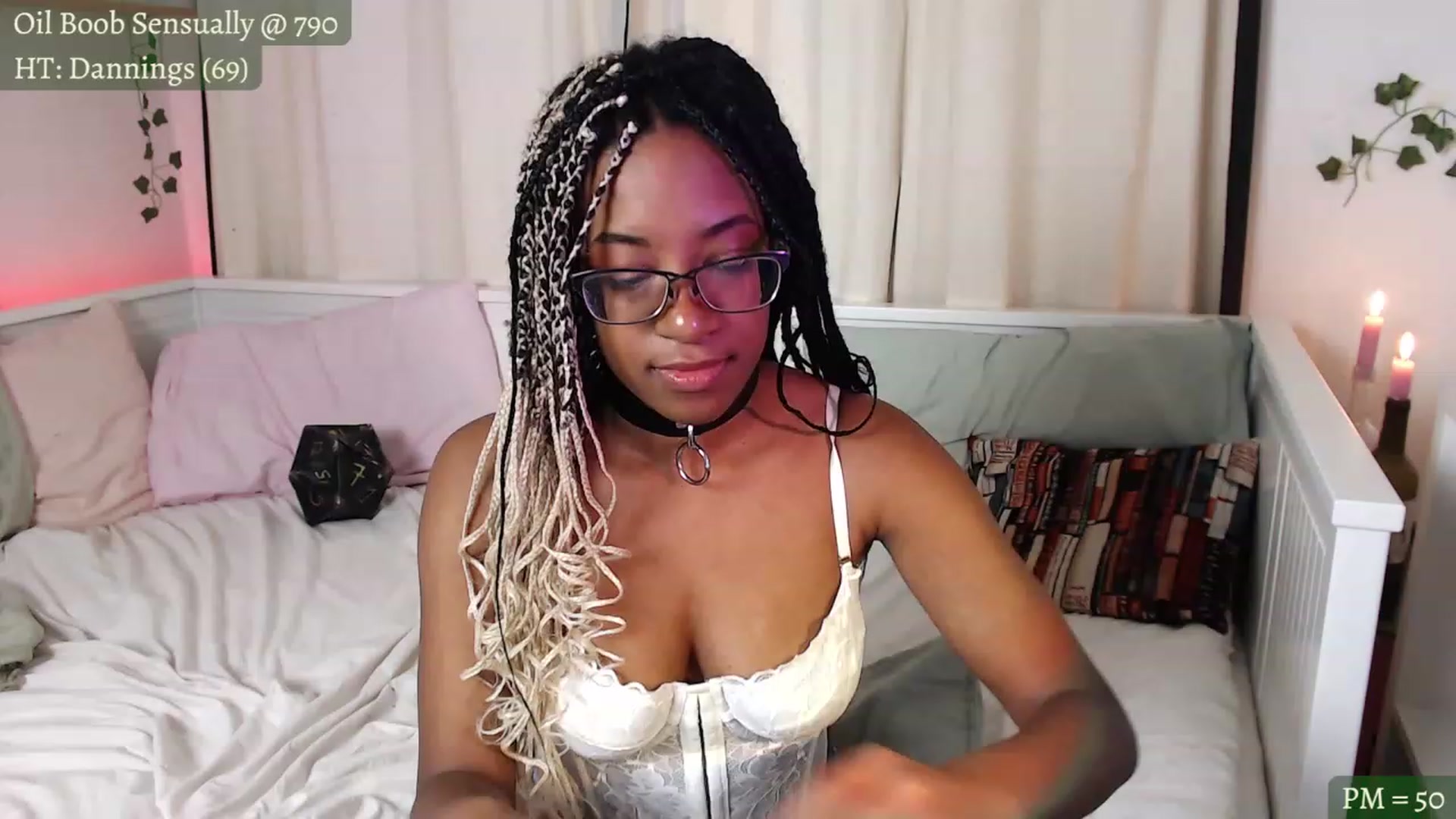 Gallery image thumbnail from JessieDames's myfreecams stream on, 12/08/2022, 19:41 image 4 of 20
