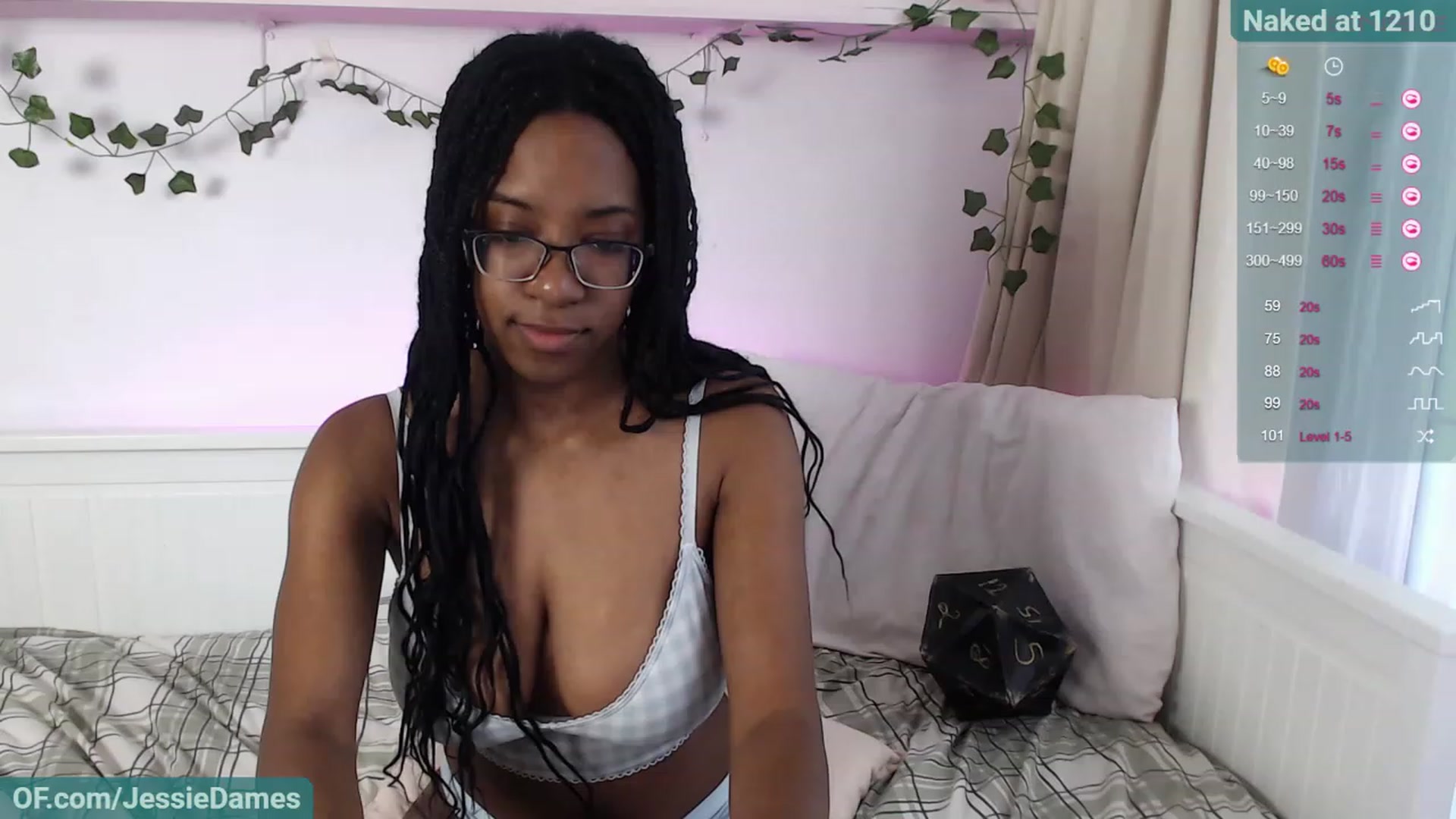 Gallery image thumbnail from JessieDames's myfreecams stream on, 07/03/2023, 17:45 image 1 of 20
