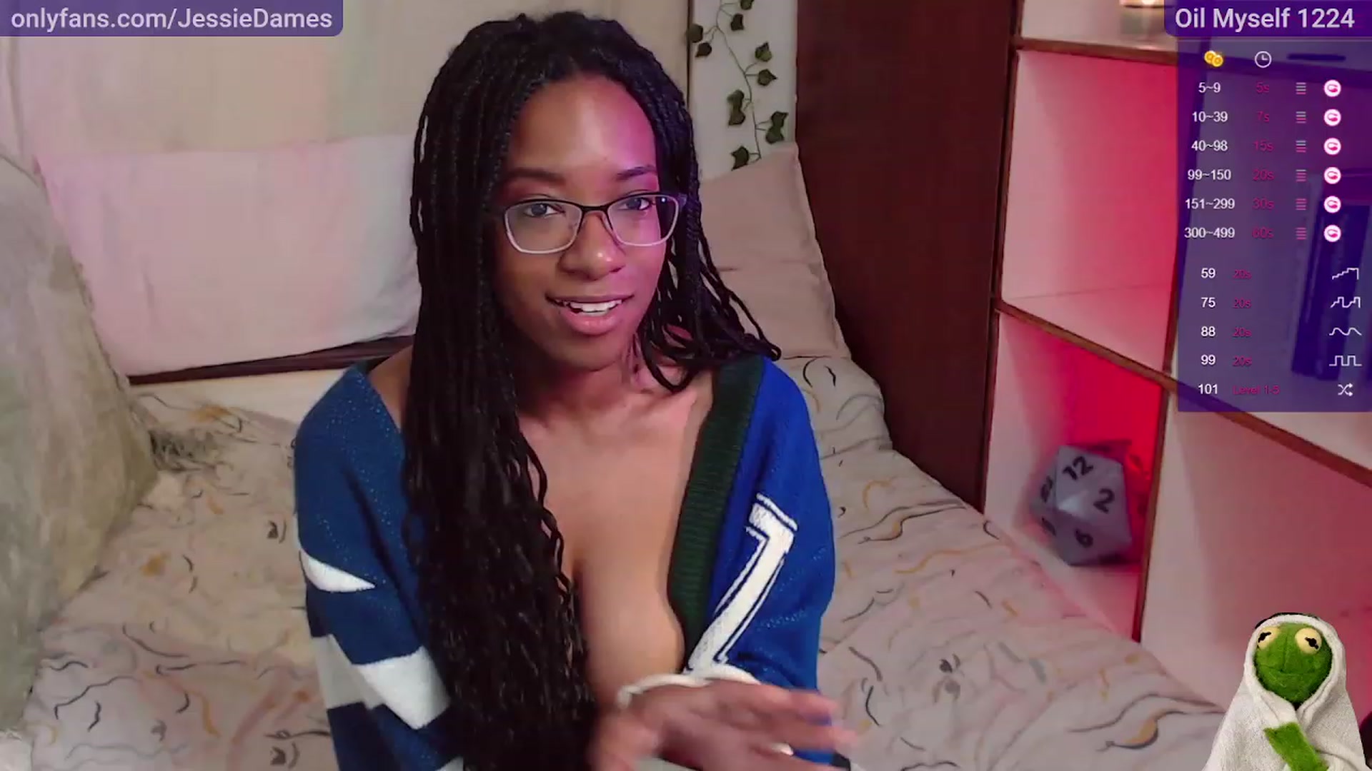 Gallery image thumbnail from JessieDames's myfreecams stream on, 07/26/2023, 24:51 image 12 of 20