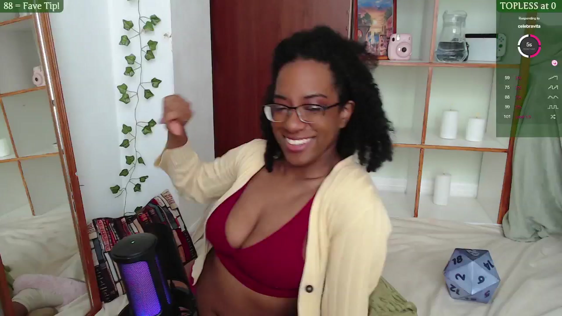 Gallery image thumbnail from JessieDames's myfreecams stream on, 04/29/2024, 14:06 image 12 of 20