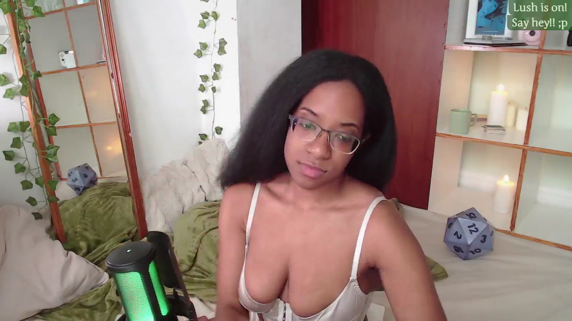 Gallery image thumbnail from JessieDames's myfreecams stream on, 05/14/2024, 16:01 image 5 of 20