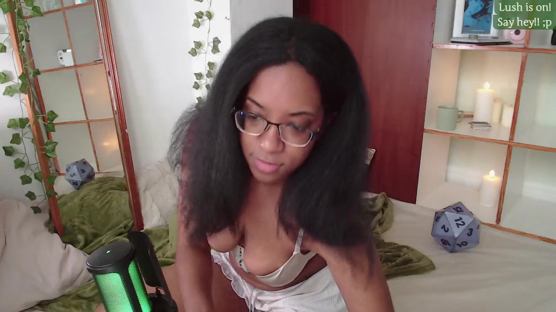 Gallery image thumbnail from JessieDames's myfreecams stream on, 05/14/2024, 16:01 image 4 of 20