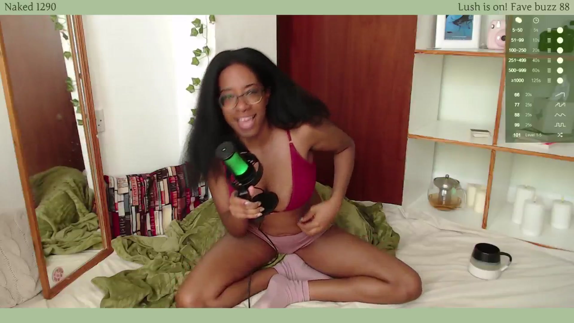 Gallery image thumbnail from JessieDames's myfreecams stream on, 05/20/2024, 15:55 image 7 of 20