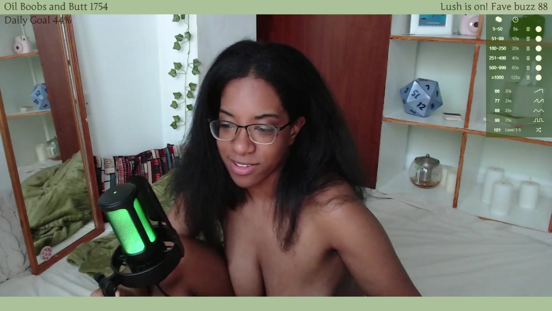 Gallery image thumbnail from JessieDames's myfreecams stream on, 05/20/2024, 19:33 image 10 of 20