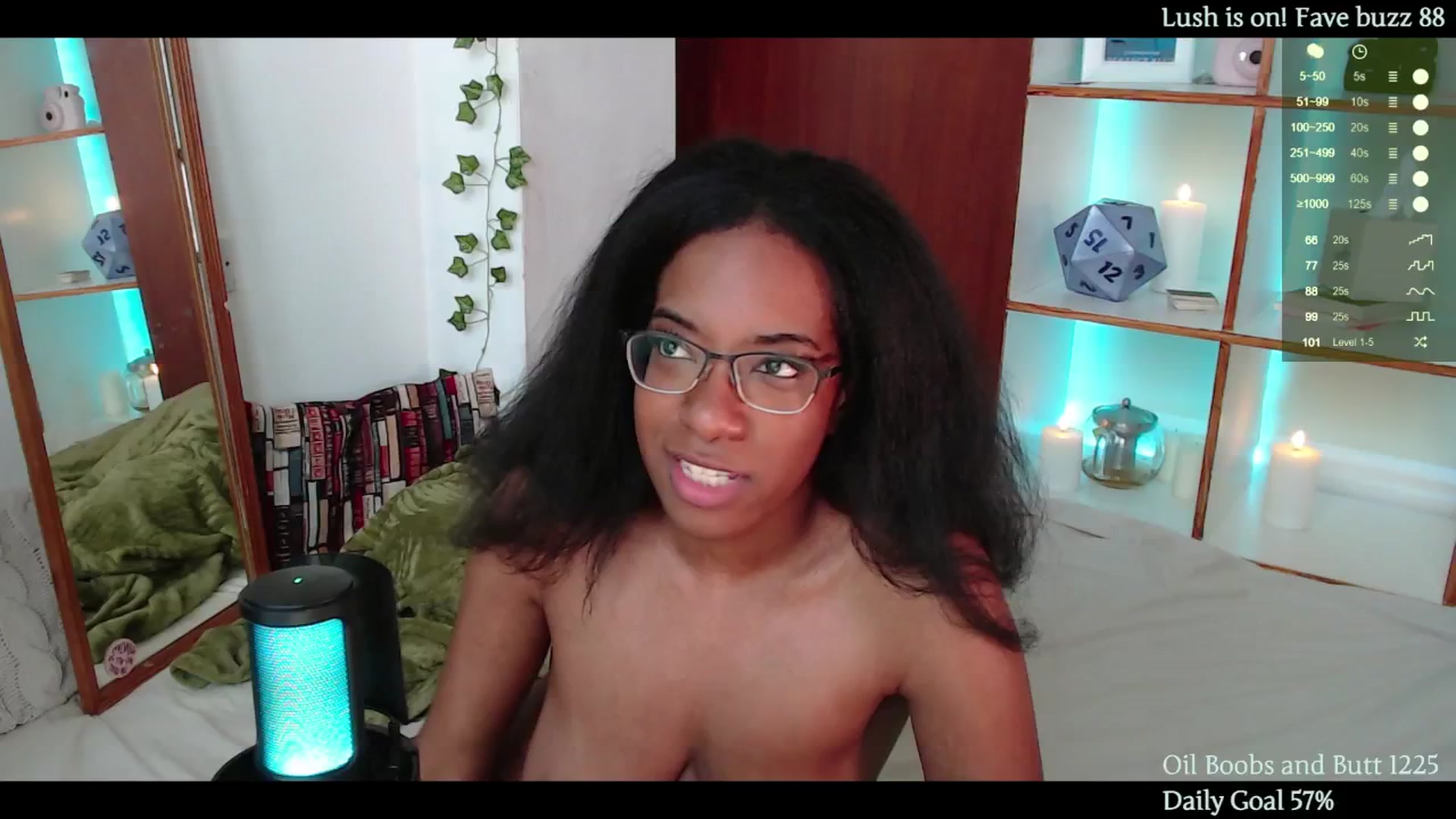 Gallery image thumbnail from JessieDames's myfreecams stream on, 05/20/2024, 19:33 image 14 of 20